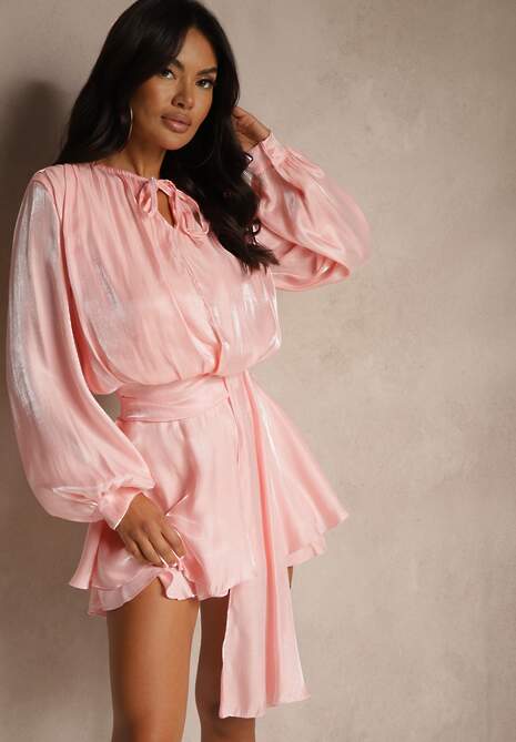 Różowa Sukienka z Wiskozy z Falbanką i Wiązaniem Finlio