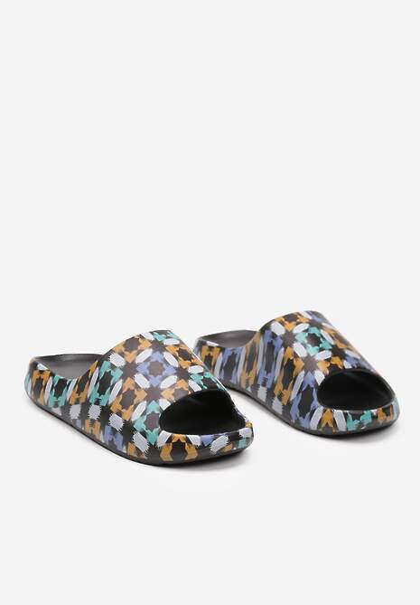 Czarne Klapki z Pianki na Płaskiej Podeszwie Yinesta