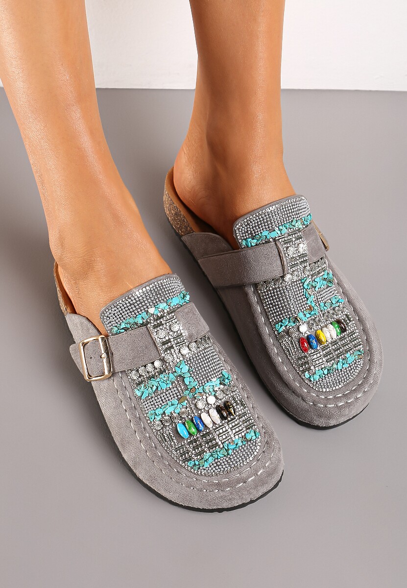 Szare Klapki w typie Muli z Korkową Podeszwą i Ozdobnymi Kamieniami Louvia