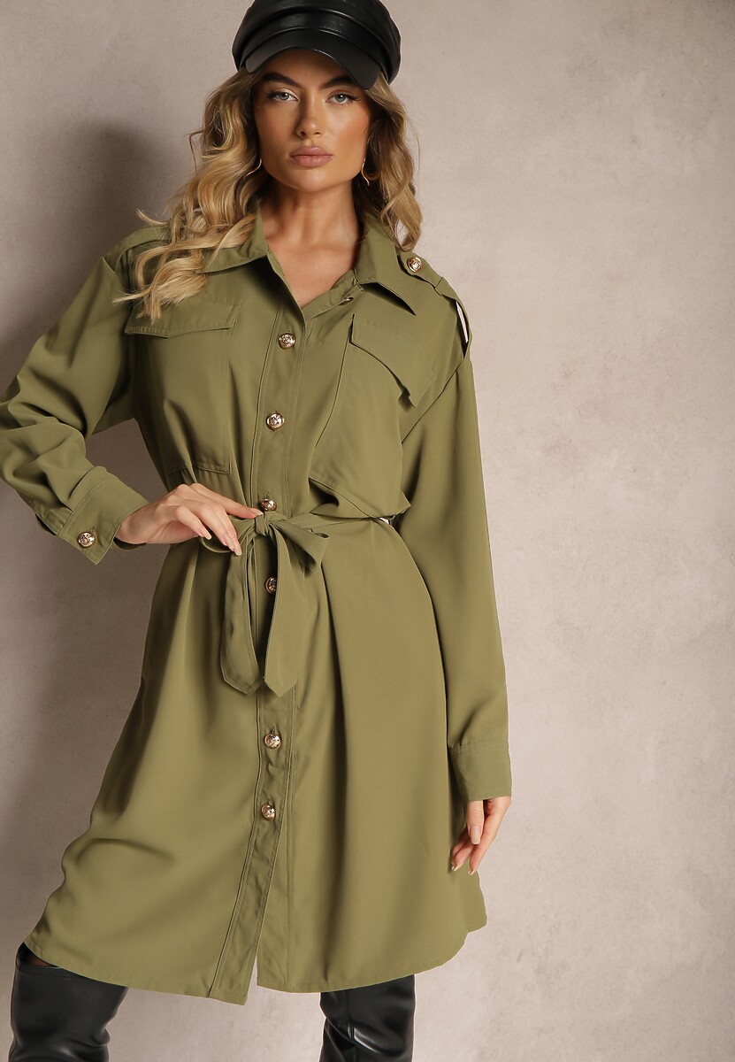 Zielona Sukienka o Koszulowym Kroju z Paskiem i Eleganckimi Guzikami Torlina