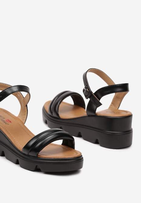 Czarne Sandały z Ekoskóry Zapinane Przy Kostce na Koturnie Gazina
