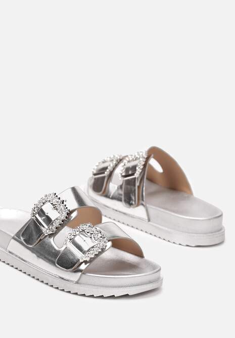 Srebrne Klapki na Płaskiej Podeszwie z Regulowanymi Paskami Uvlemia