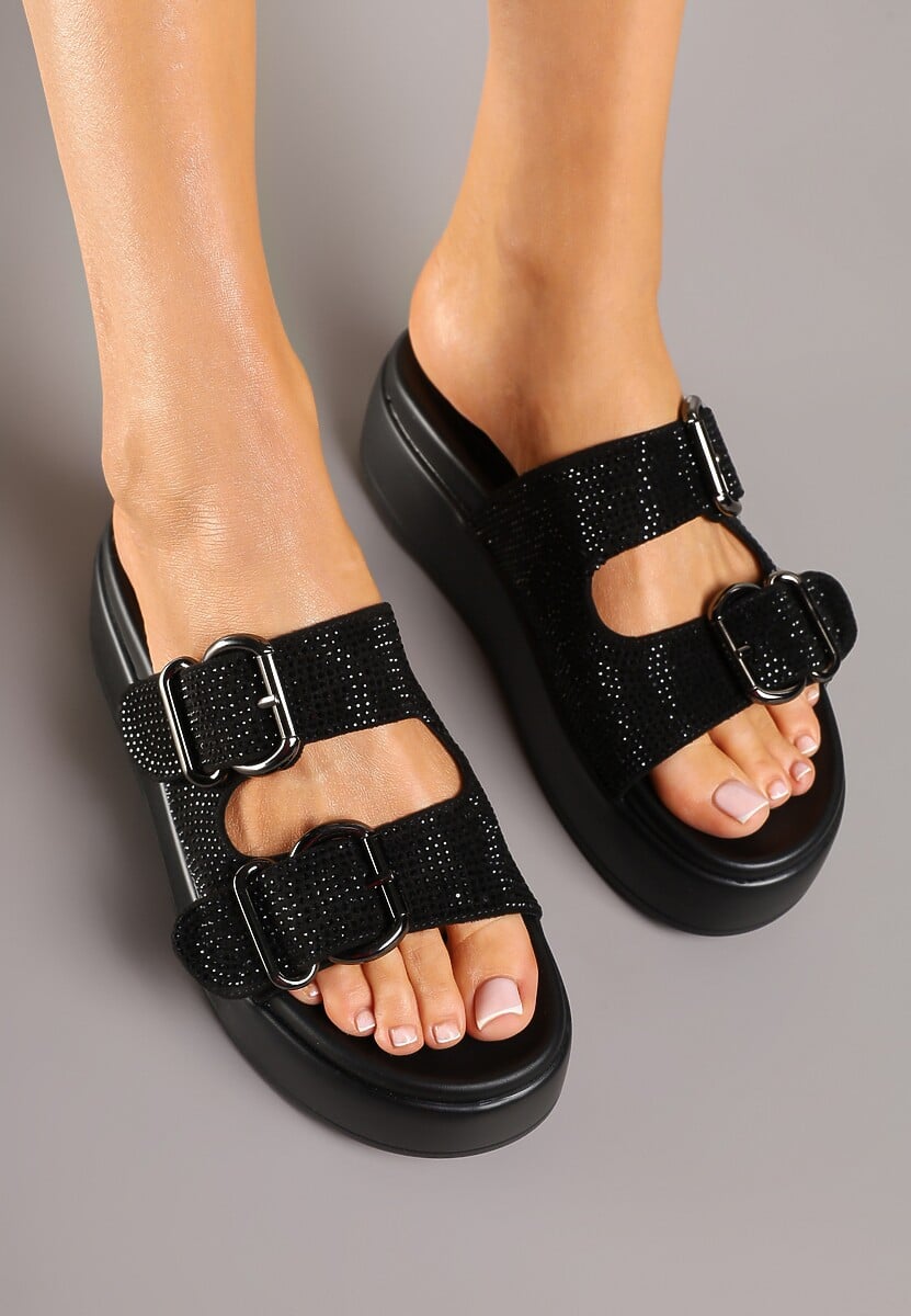 Czarne Klapki na Platformie Ozdobione Dwoma Paskami i Klamrami Nurine