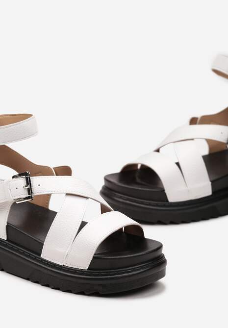 Białe Sandały Zapinane wokół Kostki na Grubej Podeszwie Diunna