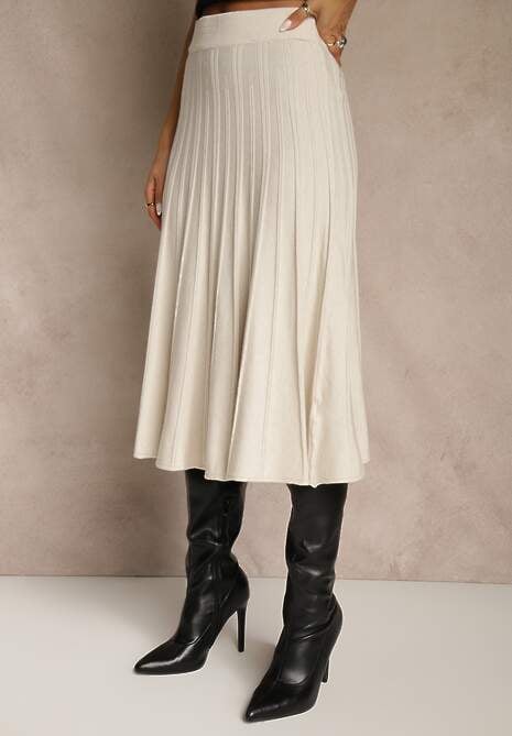 Beżowa Dzianinowa Spódnica Plisowana o Rozkloszowanym Kroju Tuswia