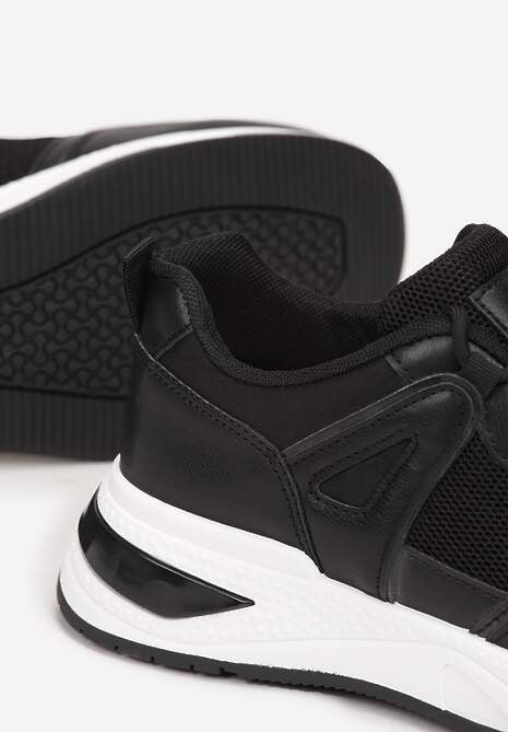 Czarne Sneakersy na Ozdobnej Podeszwie ze Sznurowaniem Clarie