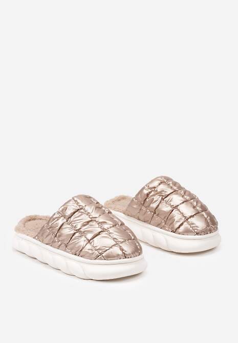 Ciemnobeżowe Płaskie Kapcie Vices Ozdobione Pikowaną Cholewką Aquintina