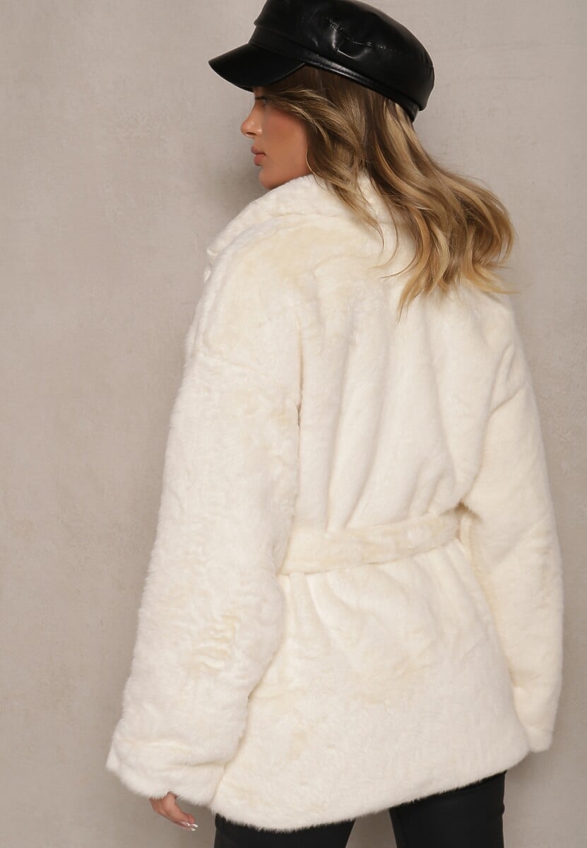 Kremowa Kurtka Dorima