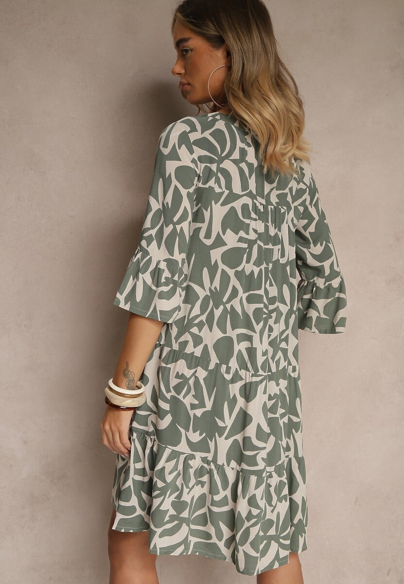 Ciemnozielona Sukienka z Wiskozy o Rozkloszowanym Kroju w Abstrakcyjny Wzór Lirese