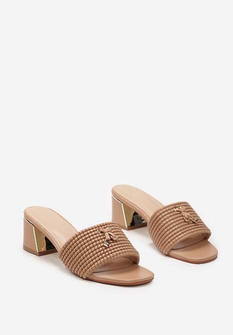 Beżowe Klapki na Słupku z Ozdobnym Przodem i Kwadratowym Noskiem Gwanaria