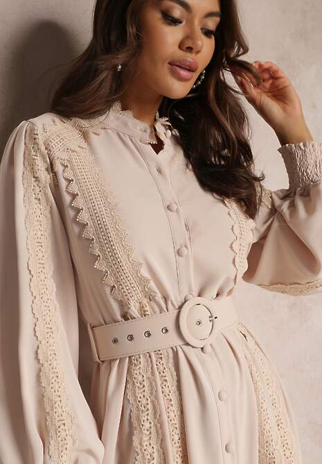 Beżowa Koszulowa Sukienka Midi z Koronką i Paskiem z Klamrą Tocotte