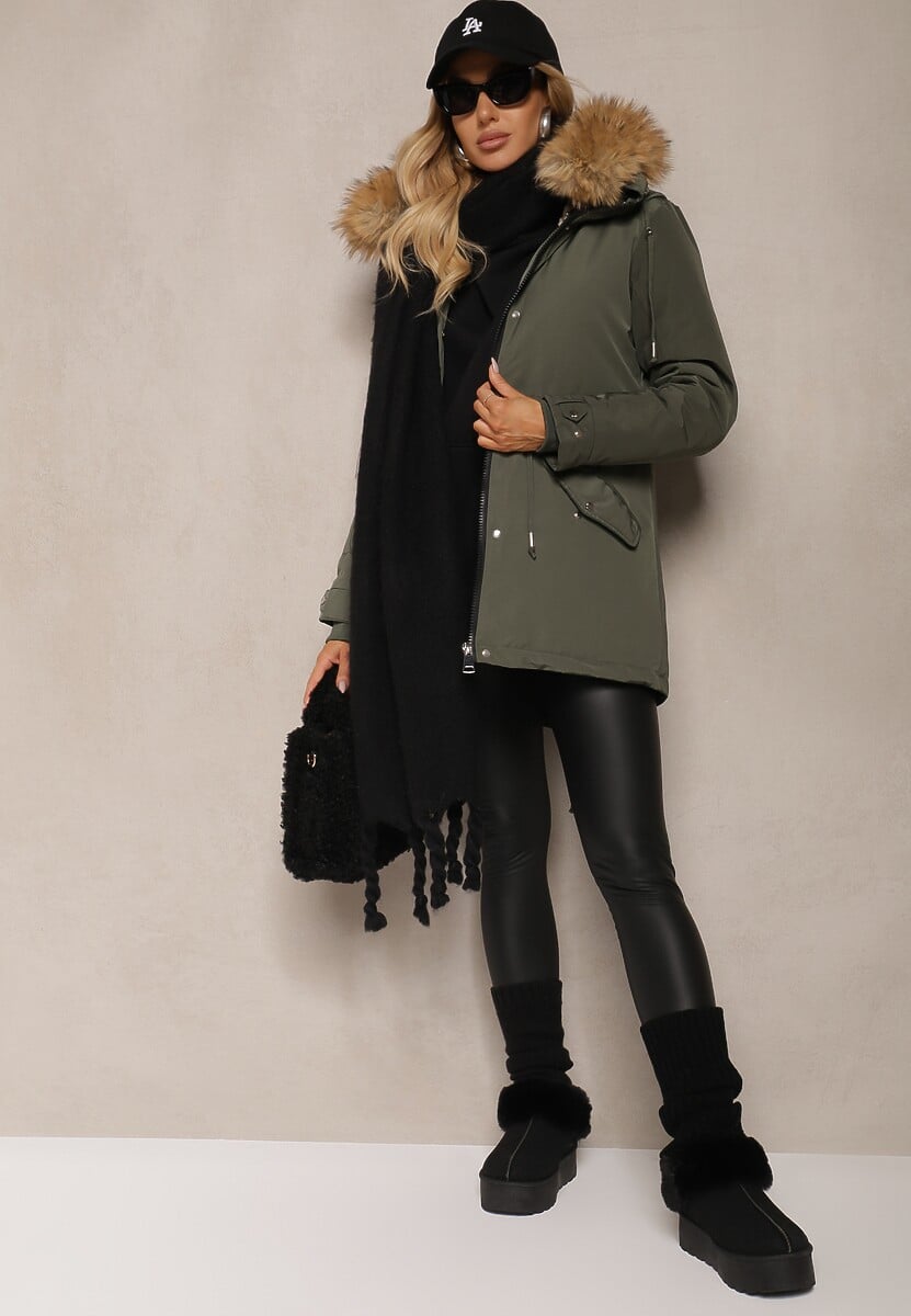Ciemnozielona Kurtka Parka Mocno Ocieplana z Futerkiem przy Kapturze z Możliwością Odpięcia Sialthira