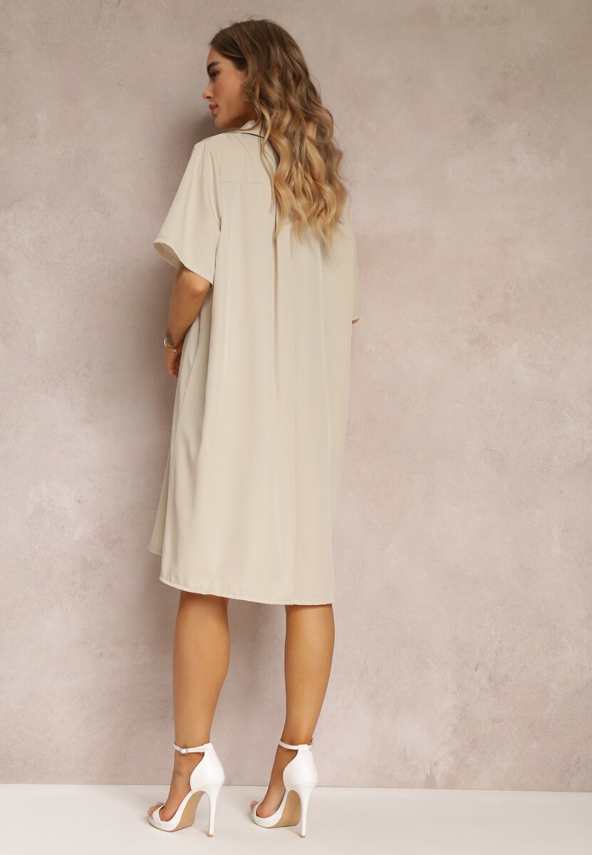 Jasnobeżowa Zwiewna Sukienka Rozkloszowana z Kołnierzykiem i Zakładkami Pedrisa