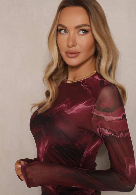 Bordowa Dopasowana Sukienka z Siateczkowego Materiału z Wiskozą Zdobiona Rozcięciem Naliriel