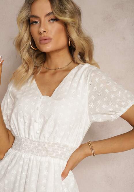 Biała Sukienka z Bawełny o Haftowanym Wykończeniu z Gumkami w Talii Hattilla