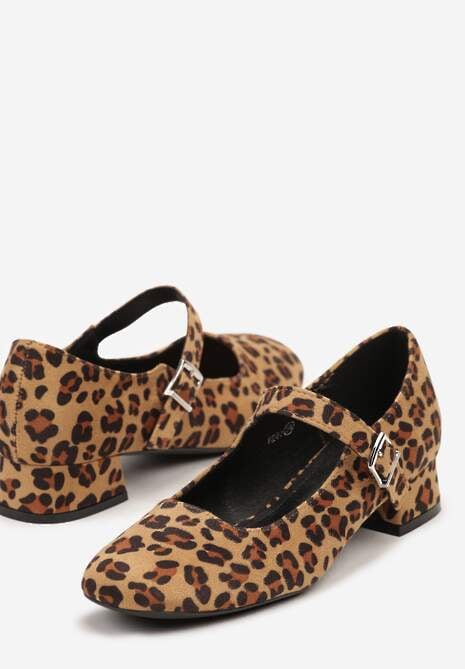 Brązowe Klasyczne Czółenka w Panterkę Zdobione Paskiem i Sprzączką na Niskim Obcasie Vittia
