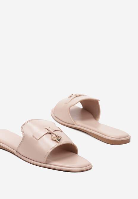 Beżowe Klapki ze Złotymi Zawieszkami Quaria