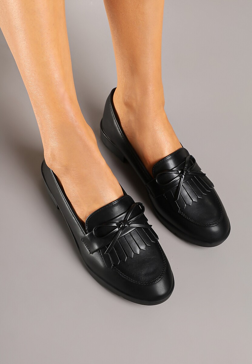 Czarne Mokasyny z Kokardą i Frędzlami Dovossa