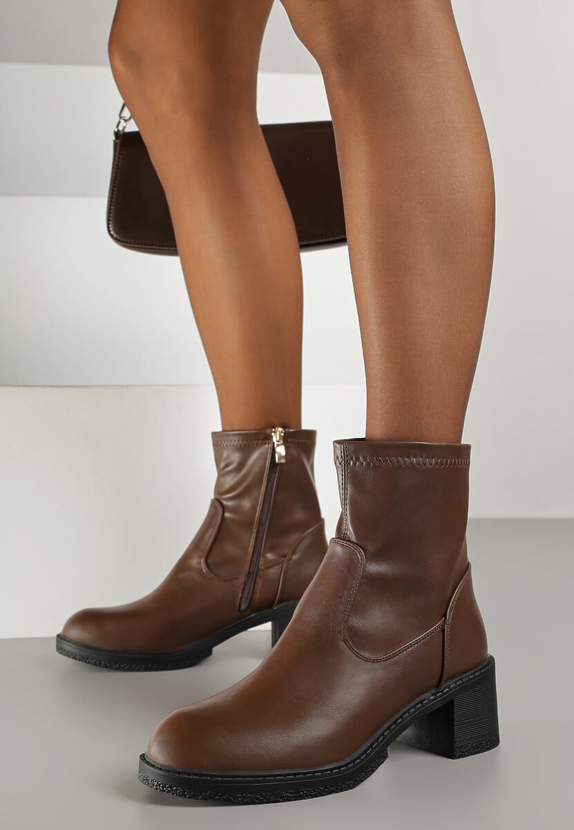 Brązowe Botki do Kostki Vices na Klocku z Dopasowaną Cholewką Alavitta