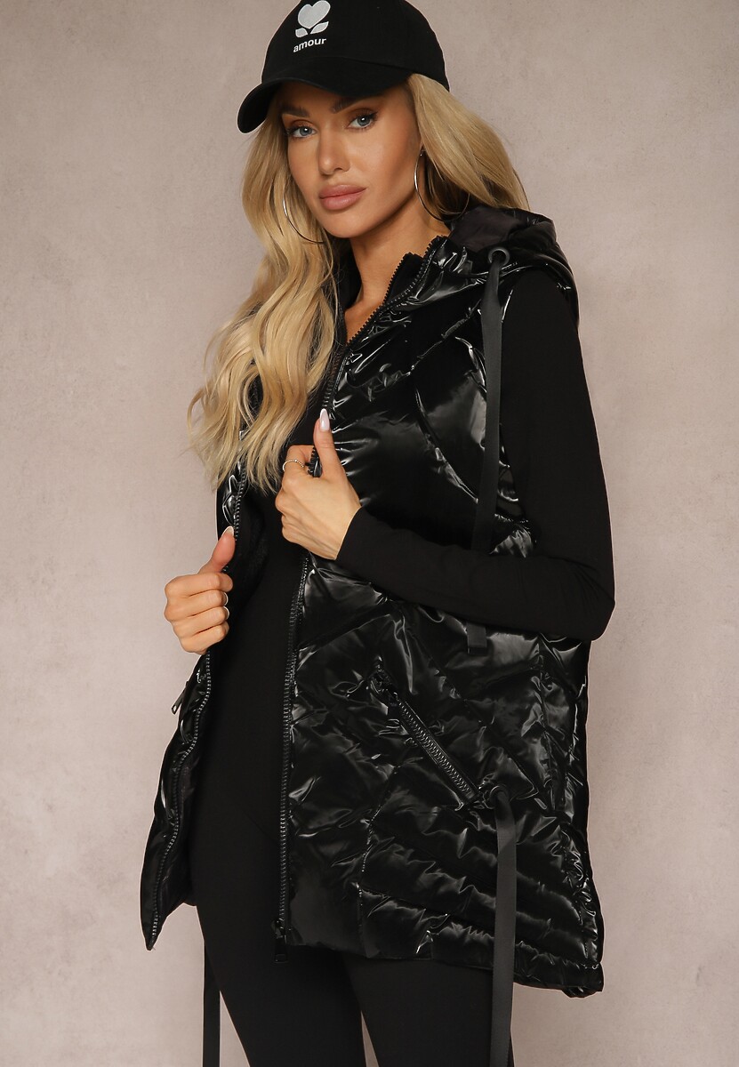 Czarna Kamizelka Metaliczna z Pikowaniem i Kapturem Nerianae