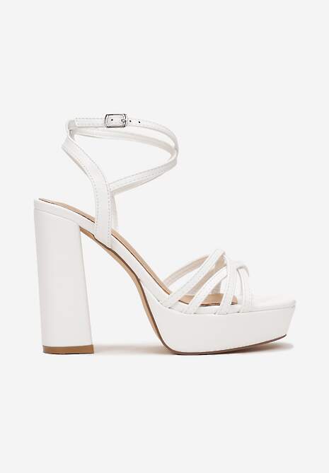 Białe Sandały na Wysokim Słupku z Platformą i Skośnymi Paseczkami Camma