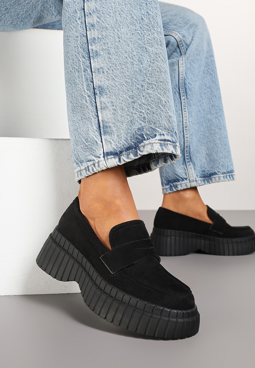 Czarne Mokasyny na Platformie z Tłoczeniem Ozdobione Paskiem Fonirea