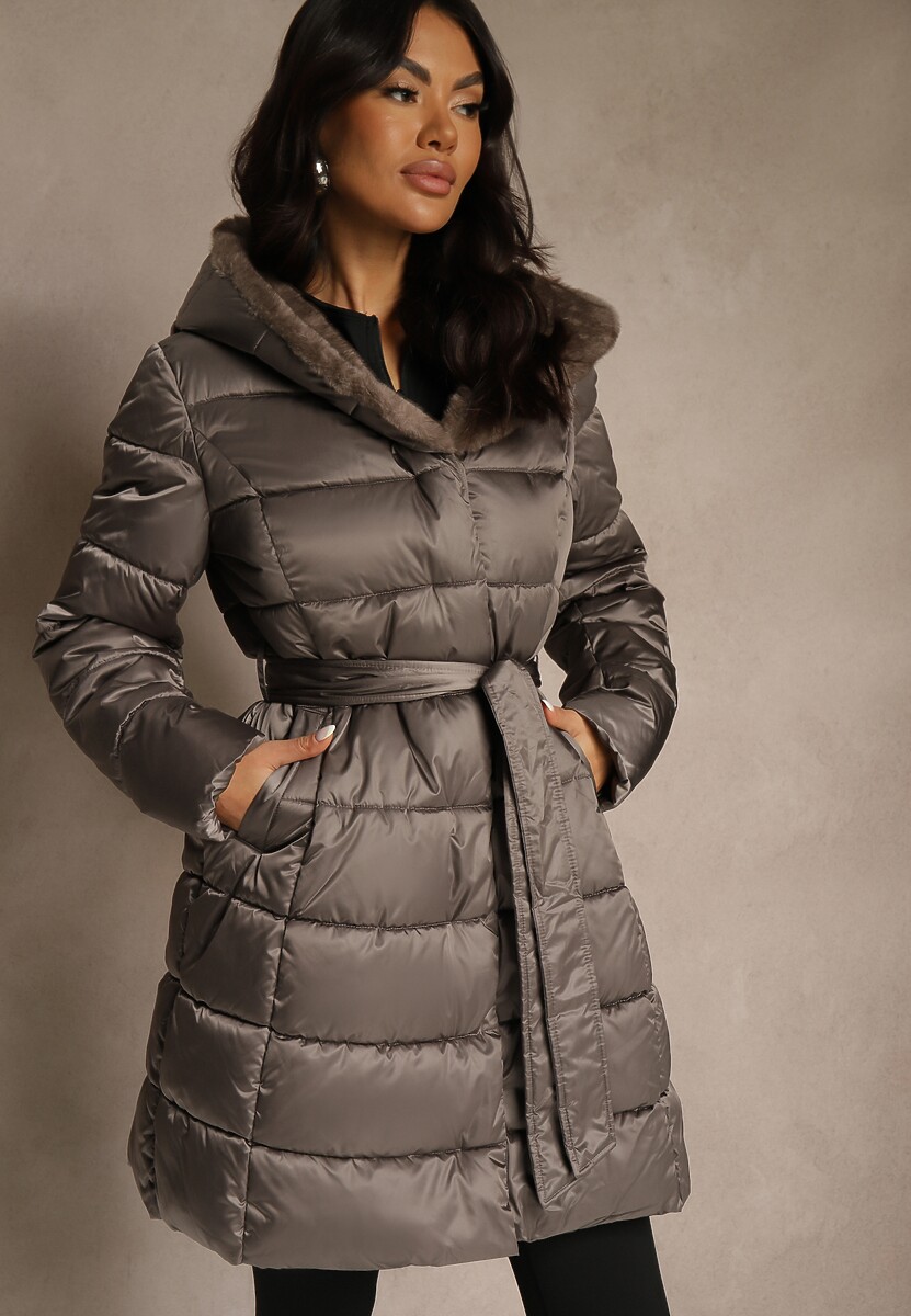 Czarna Pikowana Kurtka z Nieodpinanym Kapturem o Długim Kroju z Paskiem Lidassea