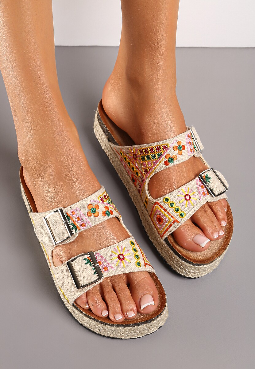 Beżowe Klapki Ozdobione Haftem na Paskach i Plecionką na Platformie Teio
