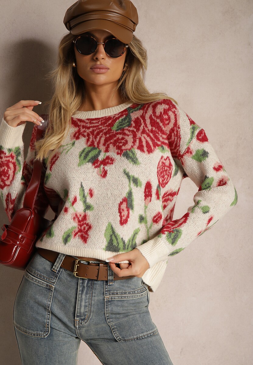 Jasnobeżowy Pudełkowy Sweter w Rustykalny Wzór z Kwiatami Przeszyty Metaliczną Nicią Saverae