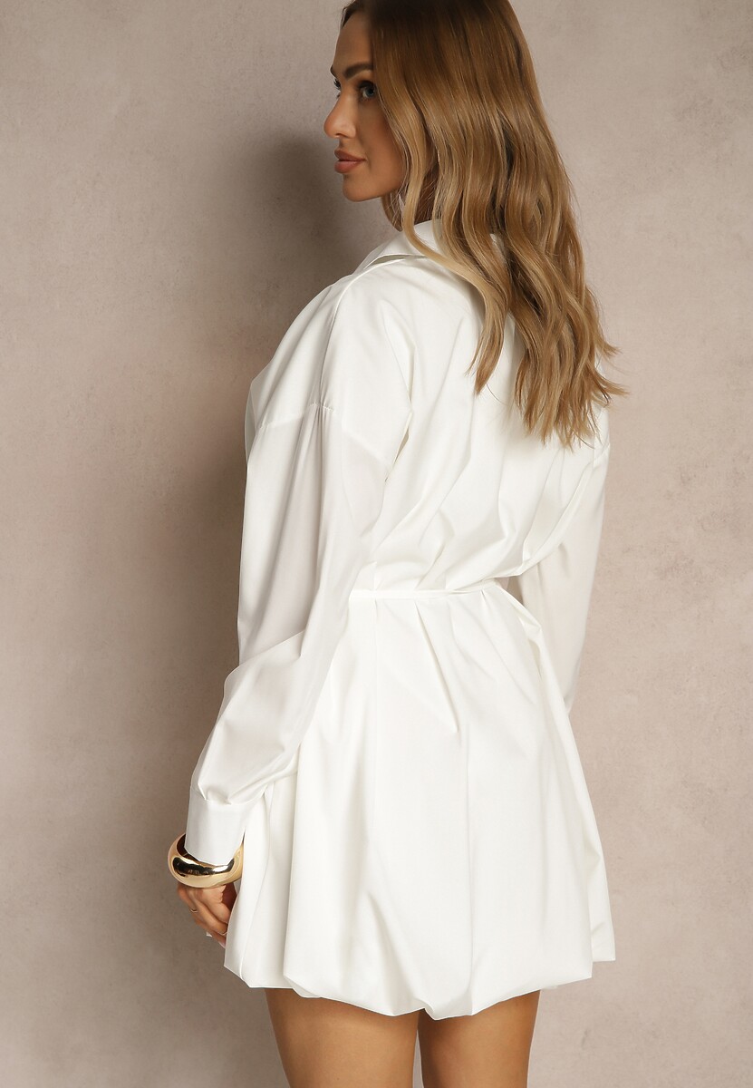 Biała Sukienka Koszulowa Typu Bombka Ozdobiona Paskiem Lavirivae