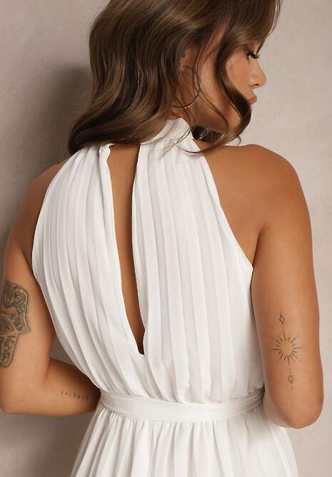 Biały Kombinezon z Dekoltem Typu Halter i Gumką w Talii Zolefia