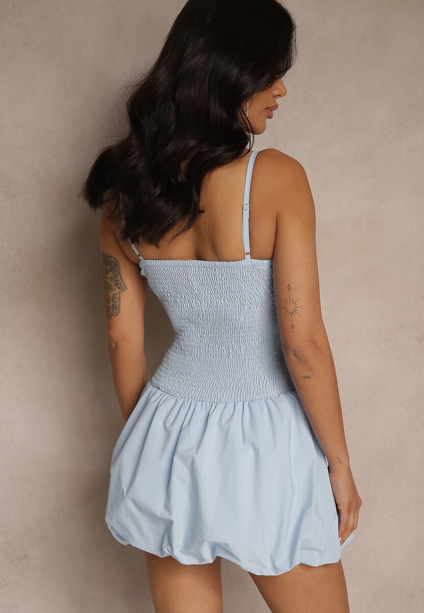 Jasnoniebieska Sukienka Bombka z Podszewką Typu Szorty Ozdobiona Cyrkoniami Donellia