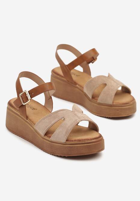Ciemnobeżowe Sandały w Stylu Drewniaków Zdobione Wycięciami Lisadorea