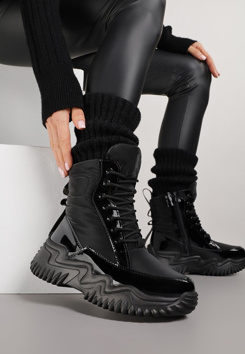 Czarne Sznurowane Śniegowce na Platformie Ozdobione Tłoczeniem Cedirina