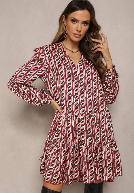 Czerwona Rozkloszowana Sukienka z Falbanką i Dekoltem w Serek Sekele