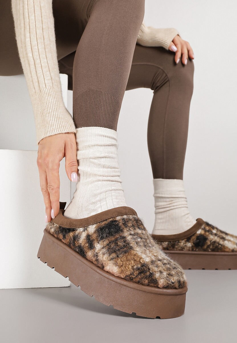 Brązowe Śniegowce na Platformie Ozdobione Kratą Ammea