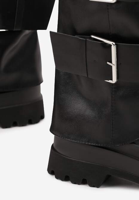 Czarne Kozaki Typu Biker na Platformie Ozdobione Klamrami i Wywiniętą Cholewką Ellisse