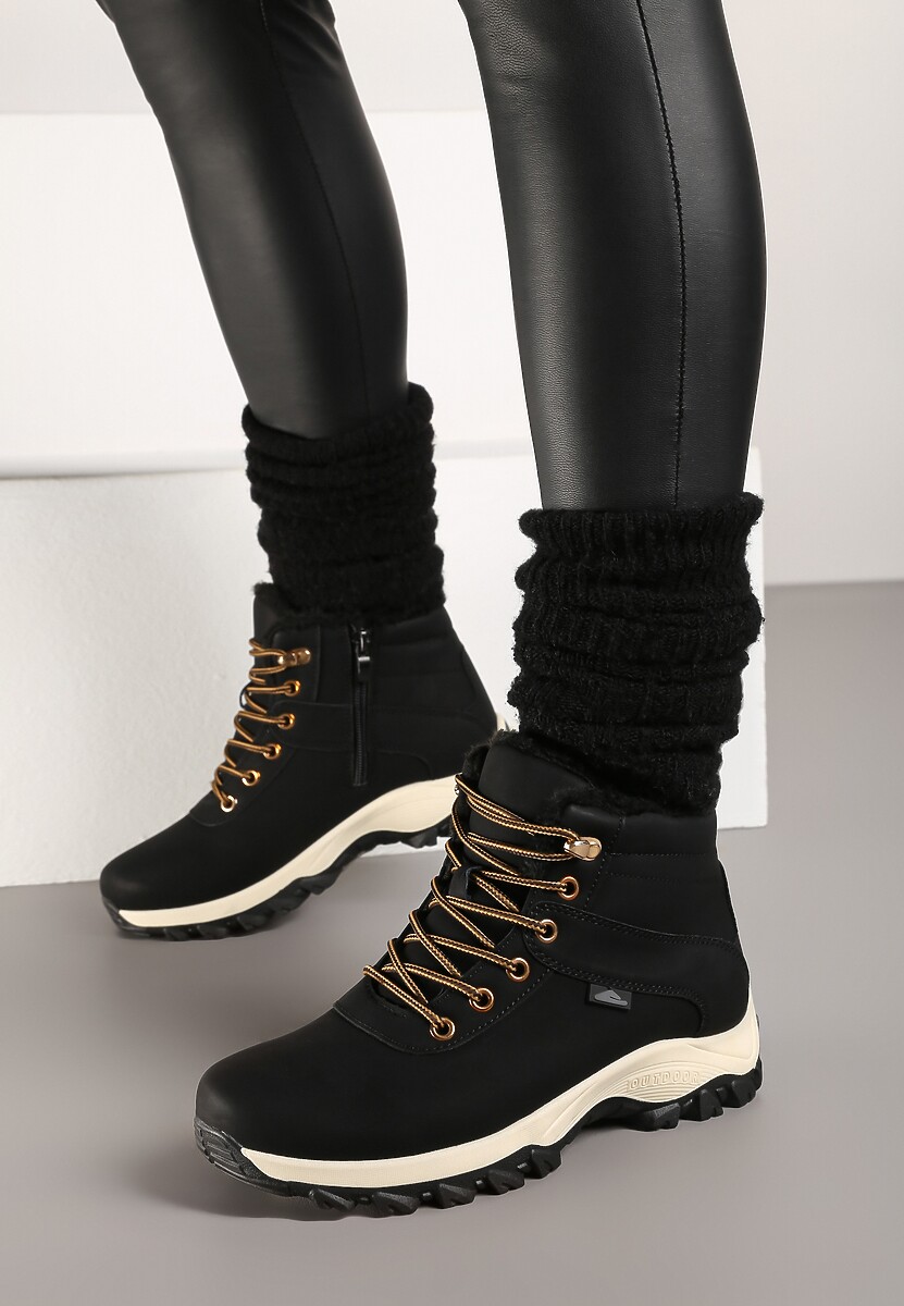 Czarno-Złote Płaskie Ocieplane Trapery ze Sznurowaniem Riviri