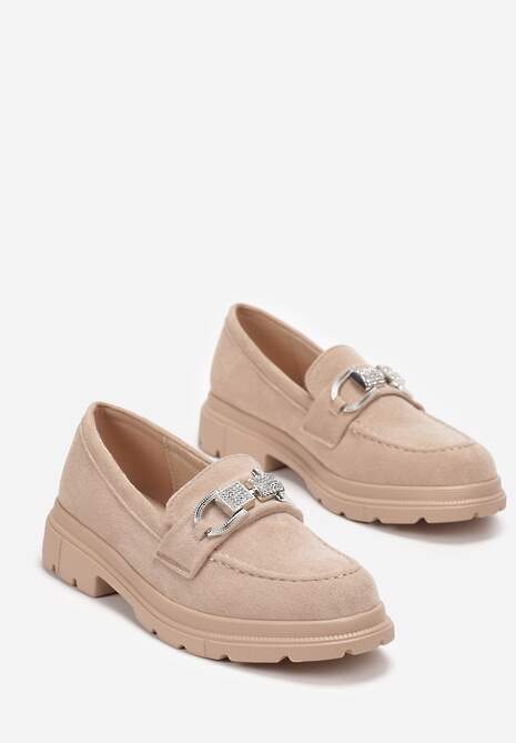 Beżowe Eleganckie Mokasyny Ozdobione Biżuteryjną Klamrą Adelai