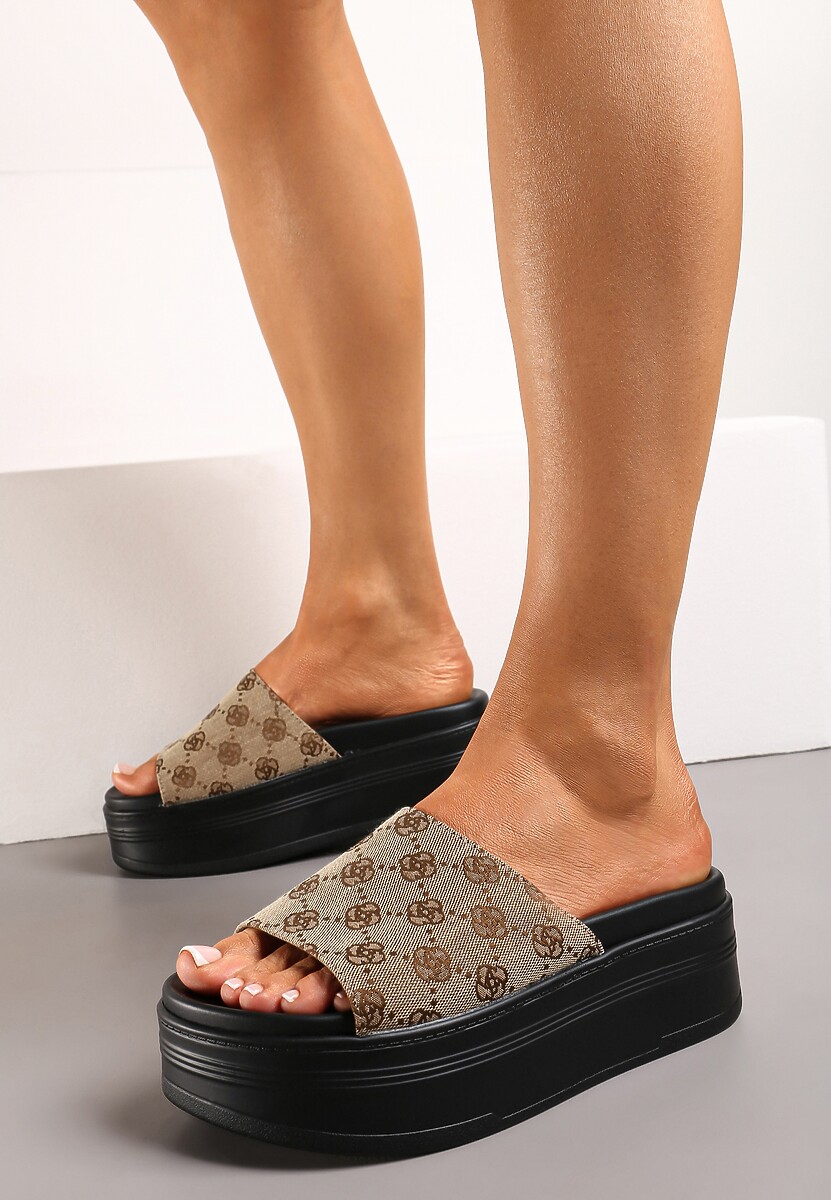 Brązowe Klapki na Grubej Podeszwie z Ozdobnym Paskiem Adesia