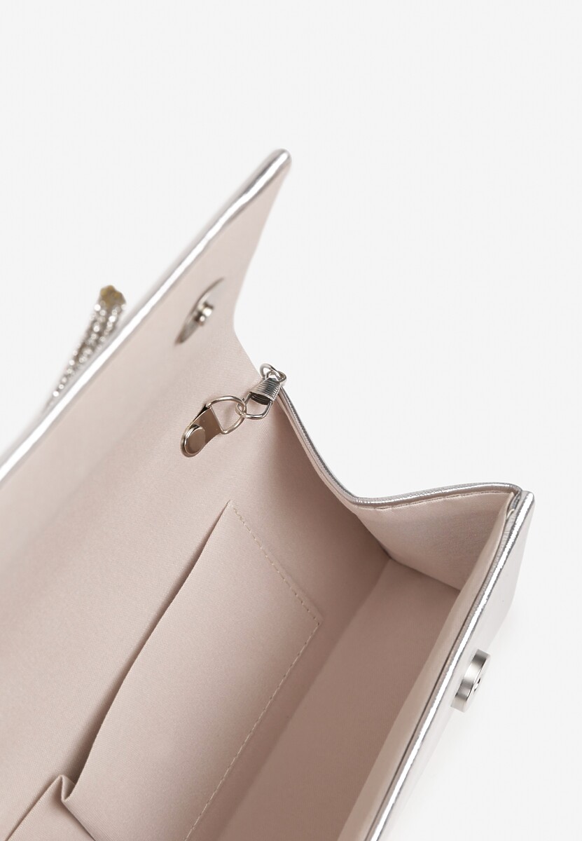 Srebrna Torebka Kopertówka Vices z Uchwytem i Łańcuszkiem na Ramię Janesce