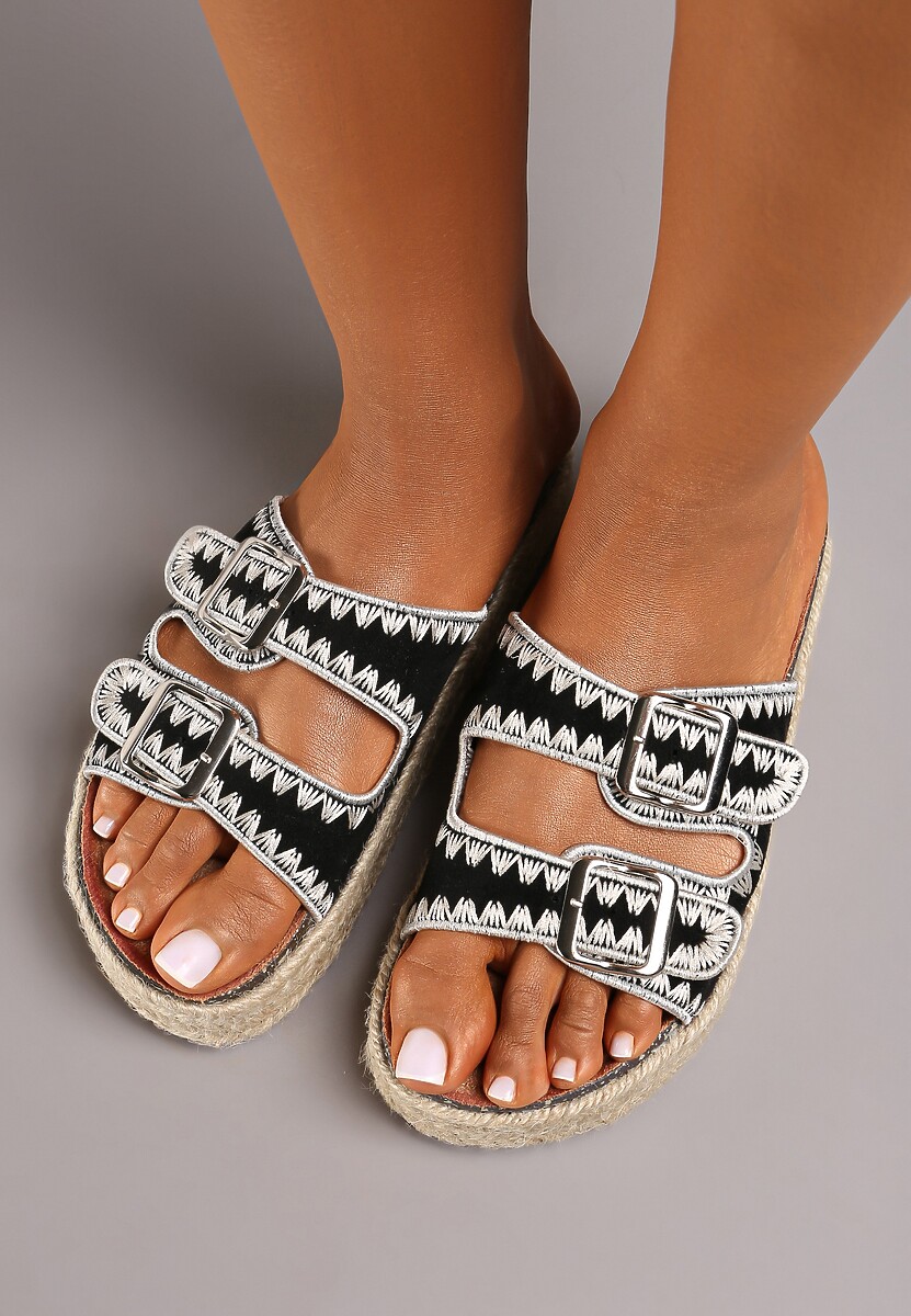 Czarne Klapki na Płaskiej Podeszwie z Regulowanymi Klamrami Wenadea