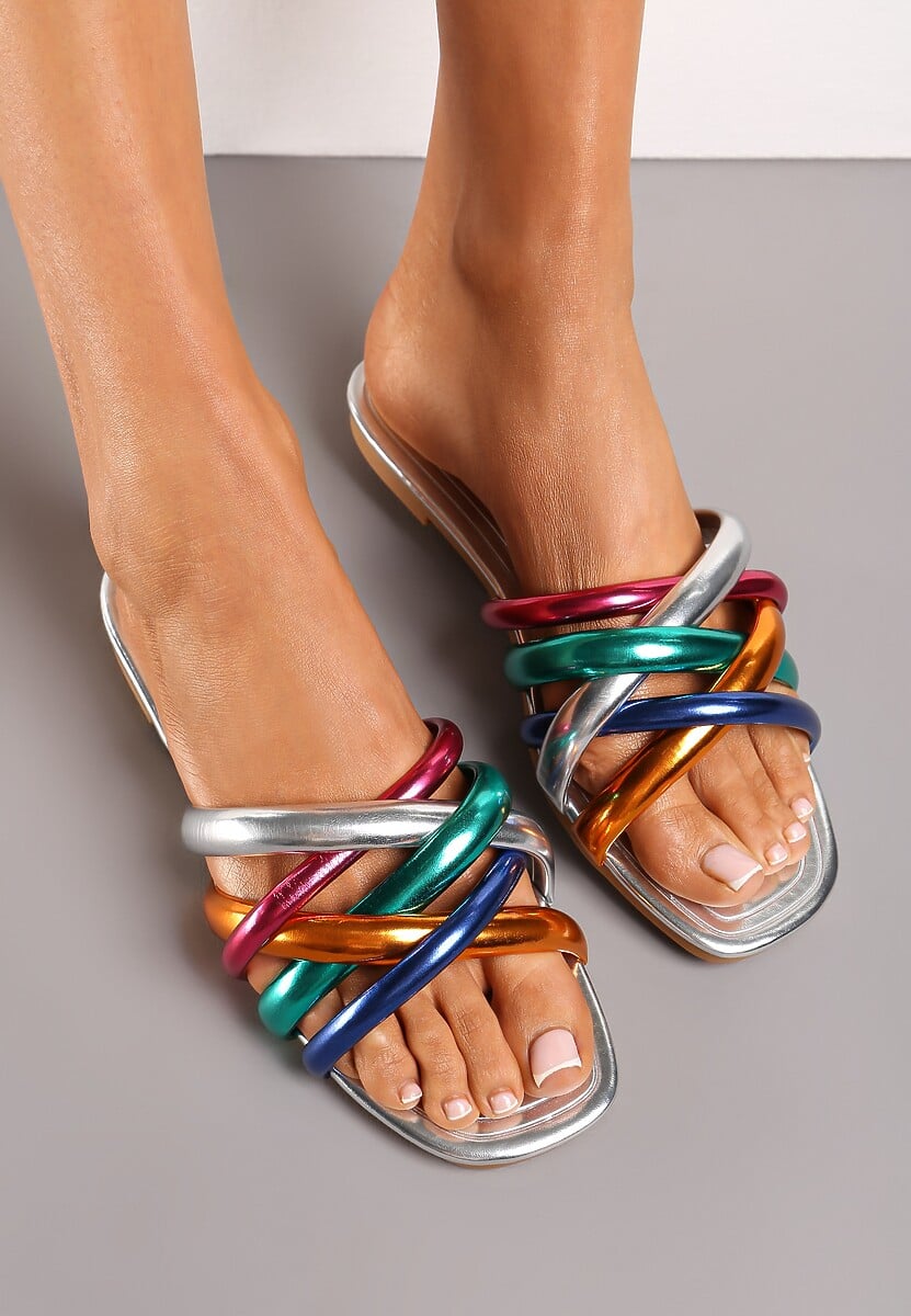 Srebrne Płaskie Klapki Otwarte z Ozdobnymi Paskami Vemina