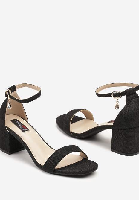 Czarne Brokatowe Sandały z Ozdobną Zawieszką przy Pasku Renneva