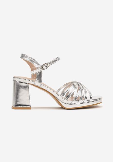 Srebrne Sandały na Słupku Ozdobnione Paskami Nevarella