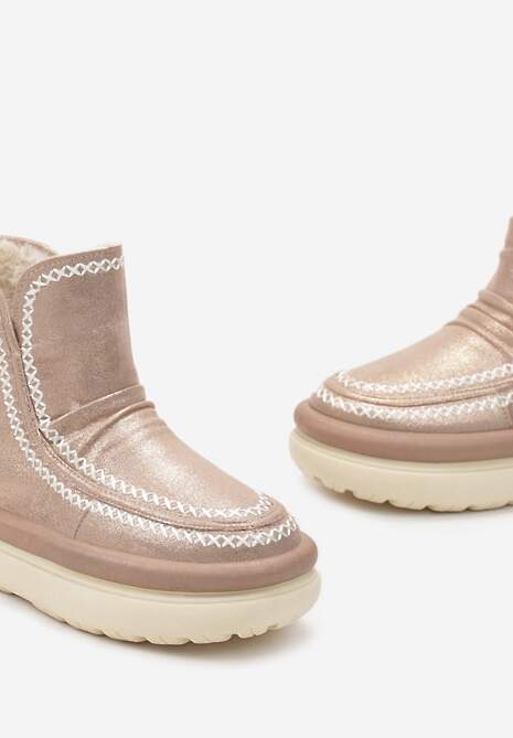 Złote Błyszczące Śniegowce na Platformie z Kontrastowymi Przeszyciami Okuniza