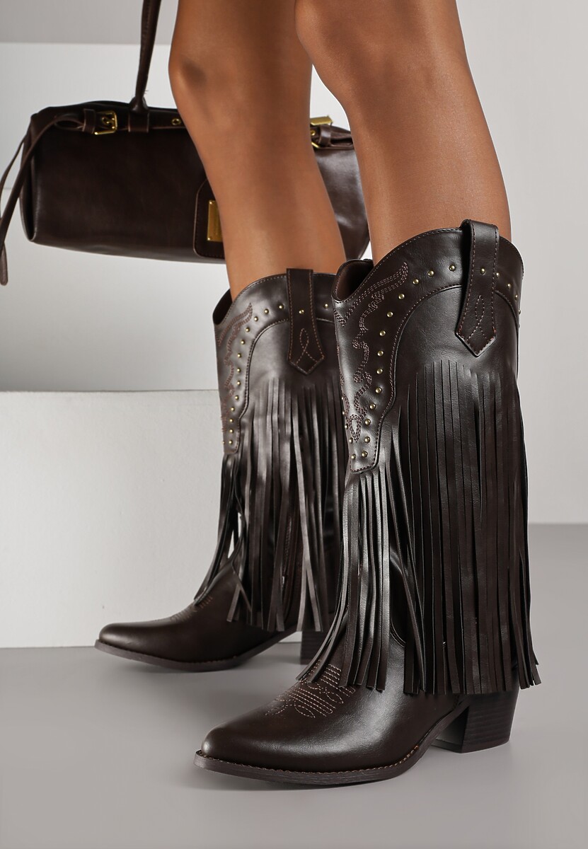 Brązowe Botki Kowbojki na Stożku z Cholewką z Ćwiekami i Frędzlami Elles