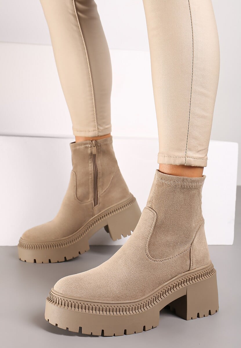 Brązowe Botki na Słupku i Lekkiej Platformie z Dopasowaną Cholewką Irinda