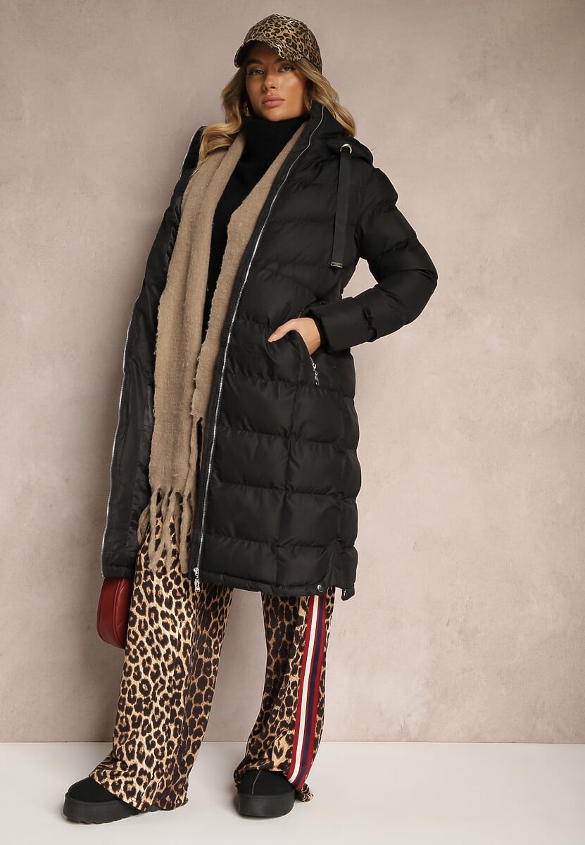 Czarna Kurtka z Kapturem i Pikowanymi Przeszyciami Zdobiona Szerokimi Taśmami Etterisa