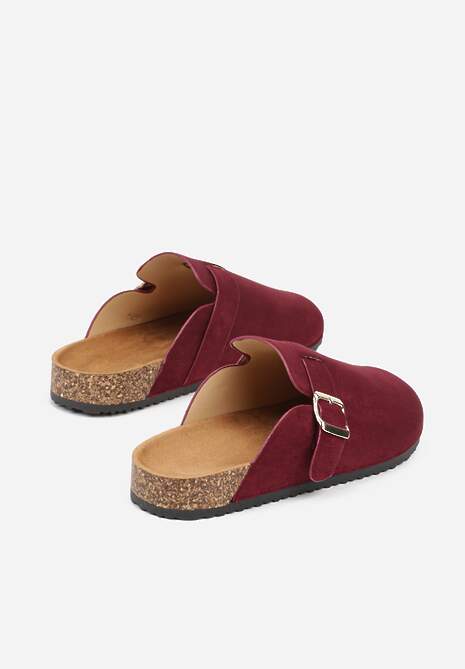 Bordowe Klapki Ozdobione Klamrą na Pasku Zelevelis